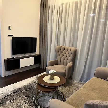 Suzi Apartment